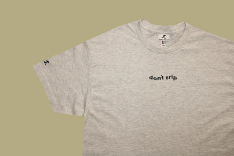 wave tee - ash grey (choose your own embroidery colour)